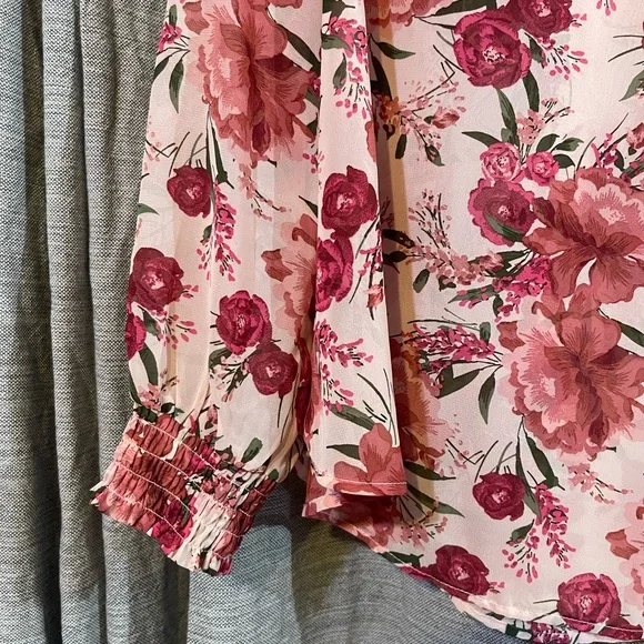 Sheer high neck torrid blouse - Picture 7 of 7